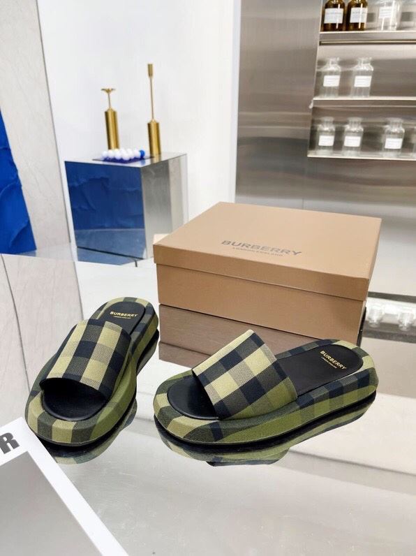 Burberry Slippers